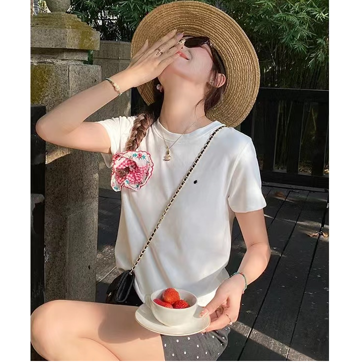 简约刺绣款圆领休闲T系列