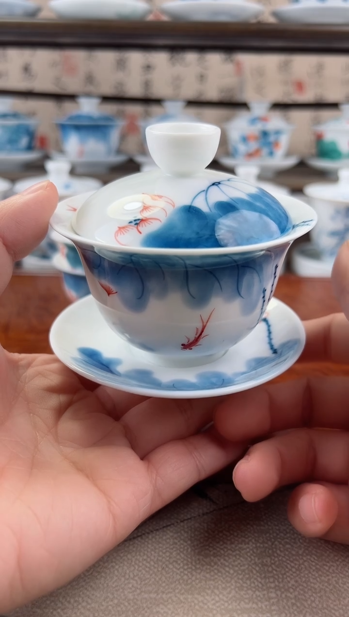 微瑕线条莲内绘150ml三才盖碗