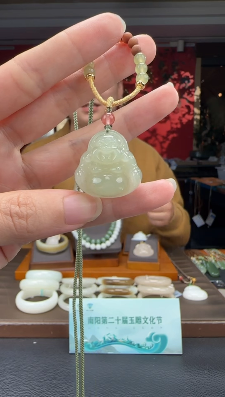 颈饰未镶嵌和田玉高冰晴佛公