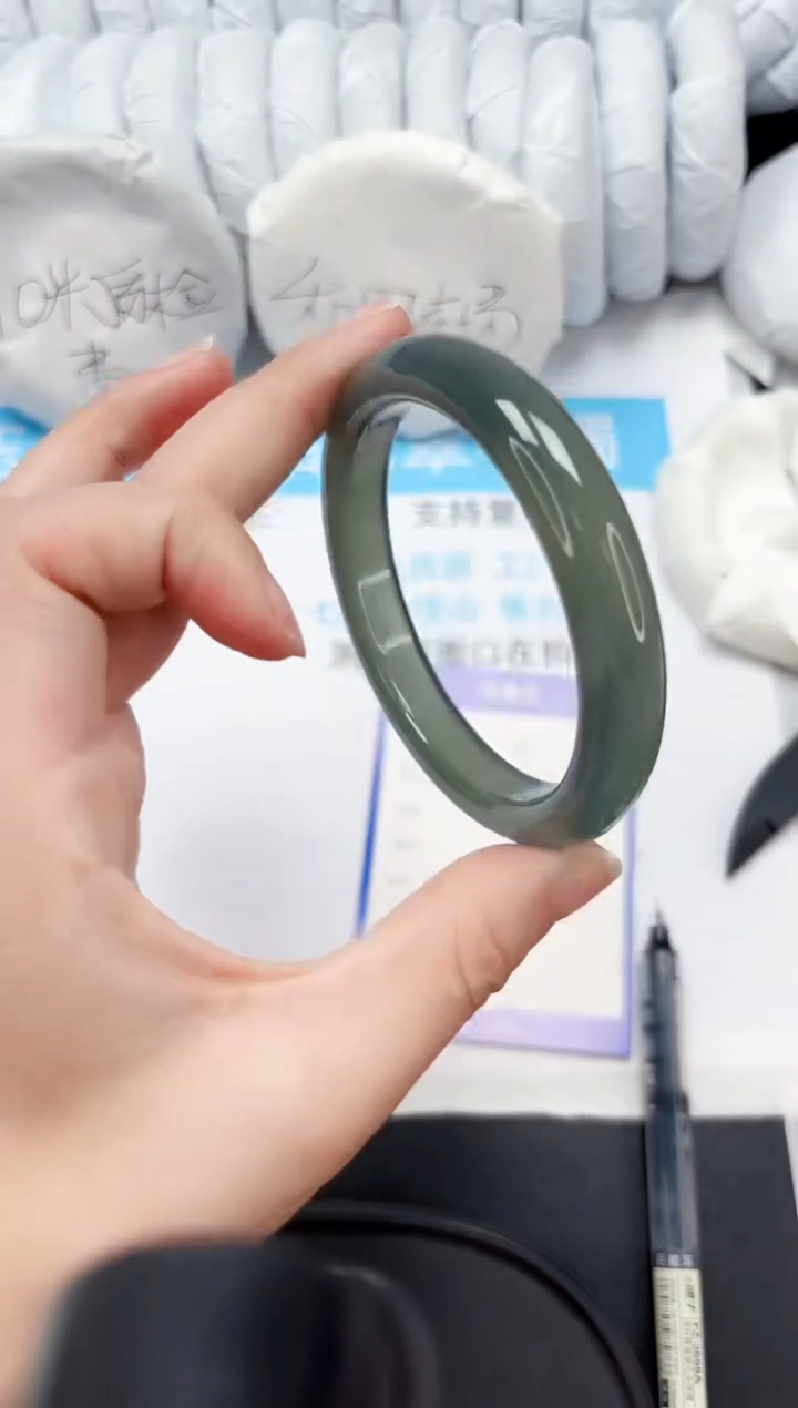 【闪购商品】石英质玉手镯未镶嵌371-62.7