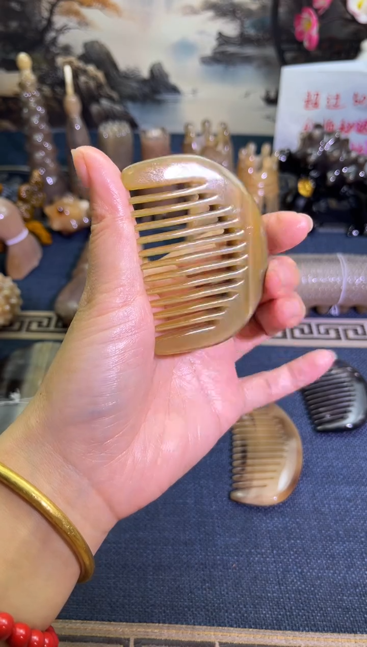云南老白水黑金刚包包梳子