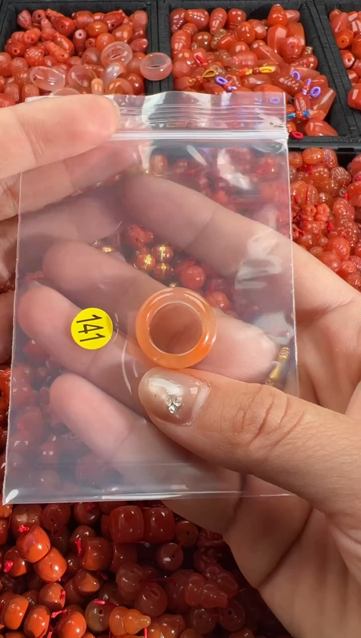 【闪购商品】南红玛瑙颈饰未镶嵌1