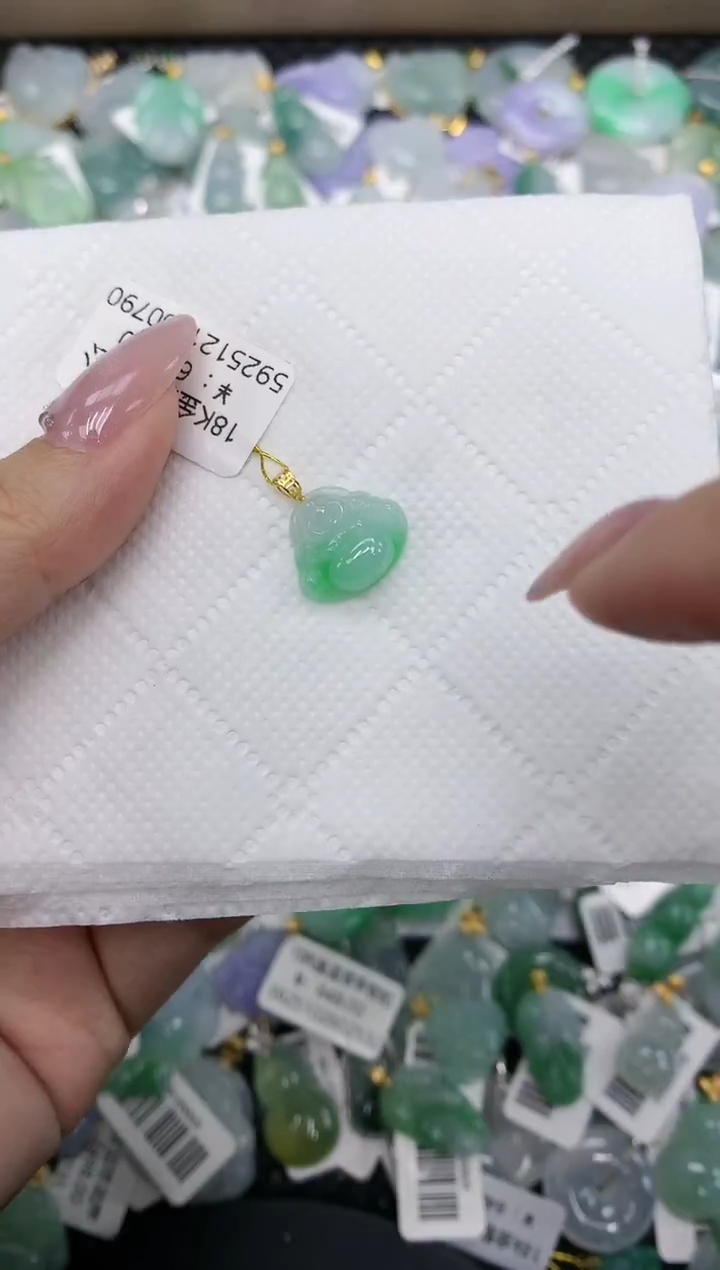 颈饰18K金镶嵌翡翠a货支持复检百元以上9元证书费自理