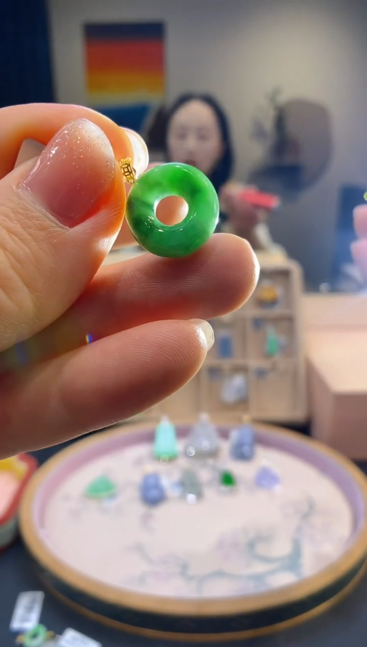 【闪购商品】翡翠18K金镶嵌吊坠(不含链)甜甜圈