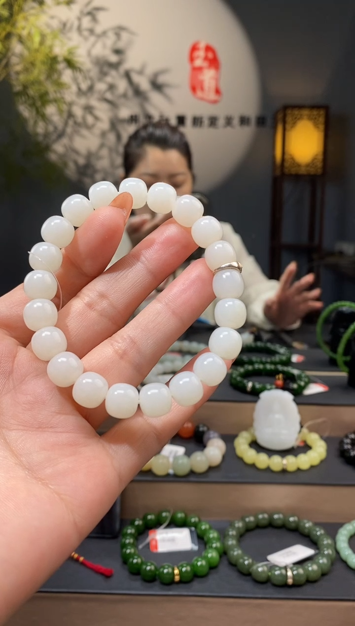 手串未镶嵌和田玉10mm白玉老型手串