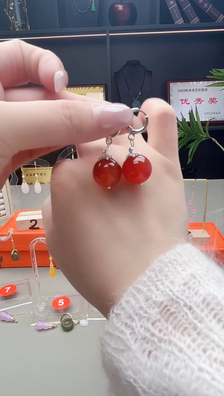 未镶嵌耳钉玛瑙/玉髓235