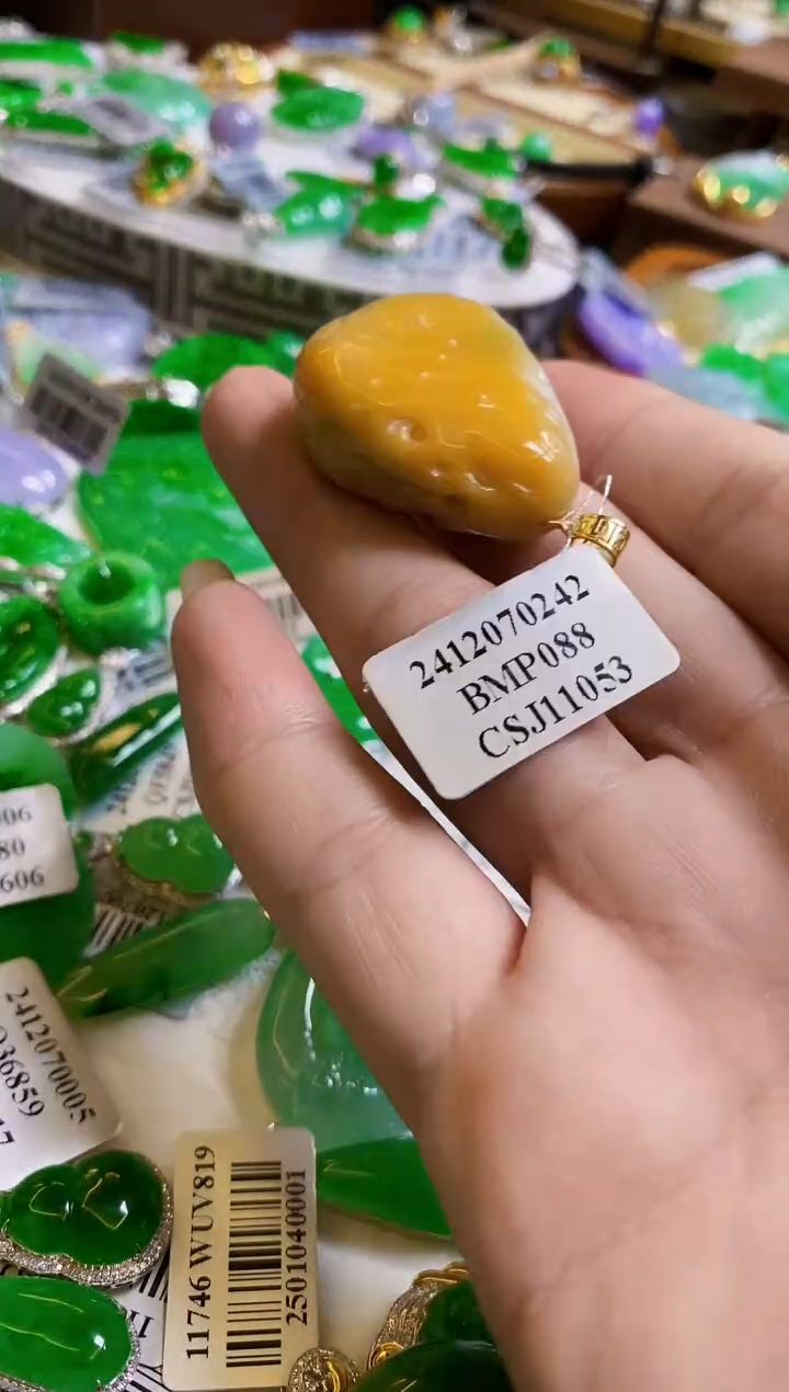 【闪购商品】翡翠颈饰未镶嵌吊坠