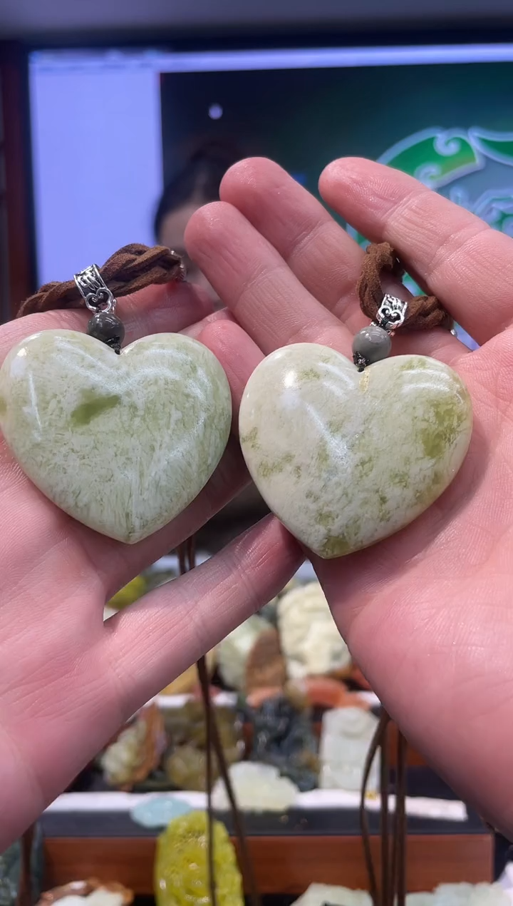 【闪购商品】岫玉吊坠未镶嵌·多样性发货*拍一发一