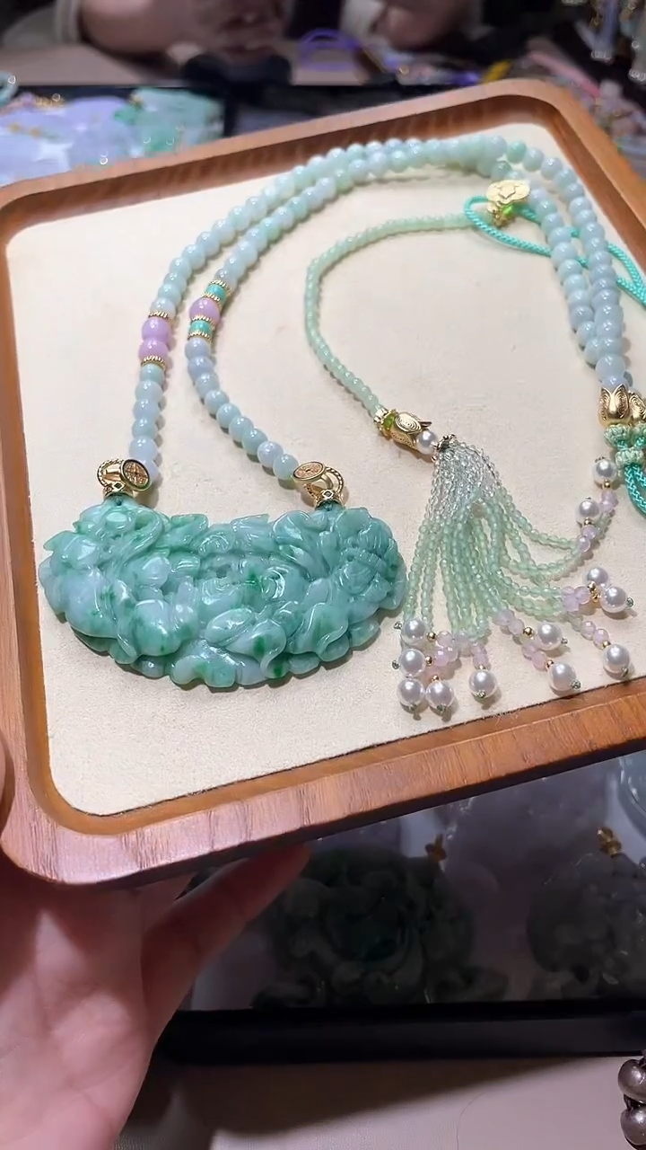 【闪购商品】翡翠颈饰未镶嵌吊坠