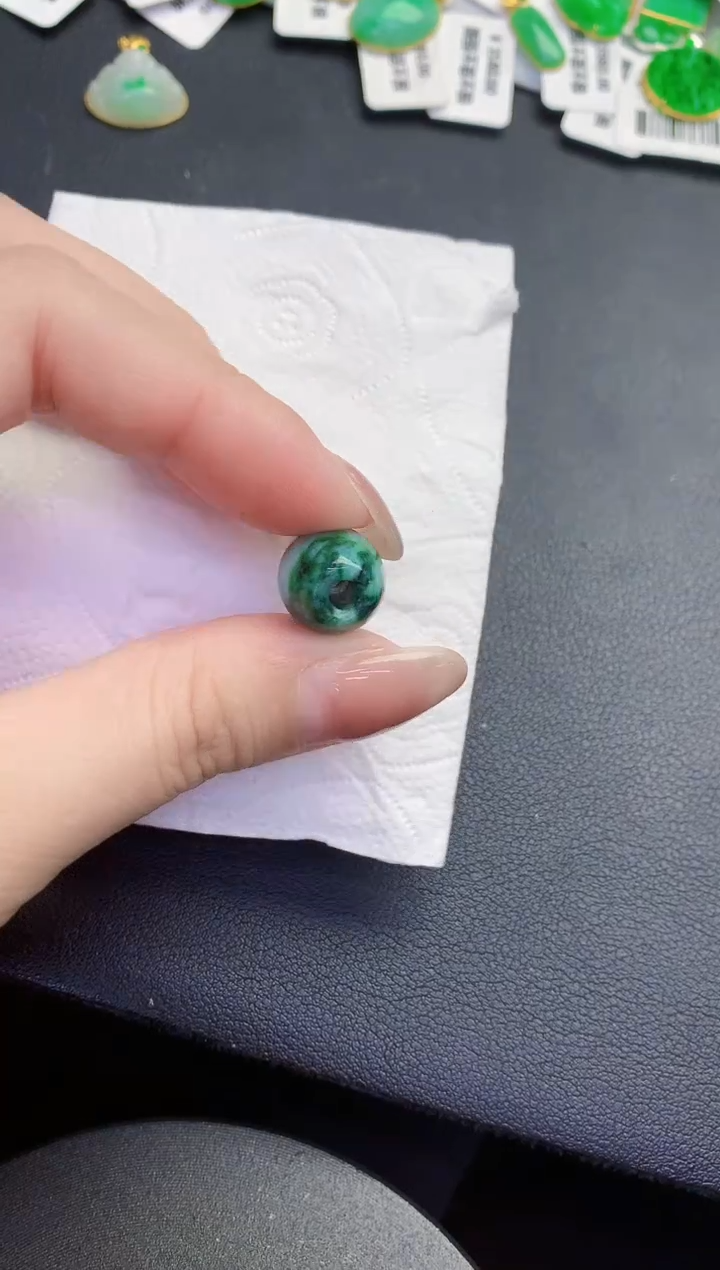 颈饰未镶嵌翡翠缅甸天然翡翠A货