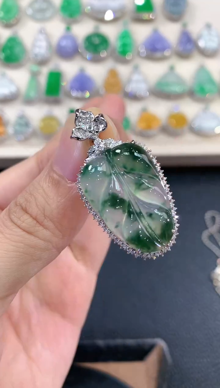 【闪购商品】翡翠吊坠(不含链)18K金镶嵌B162        