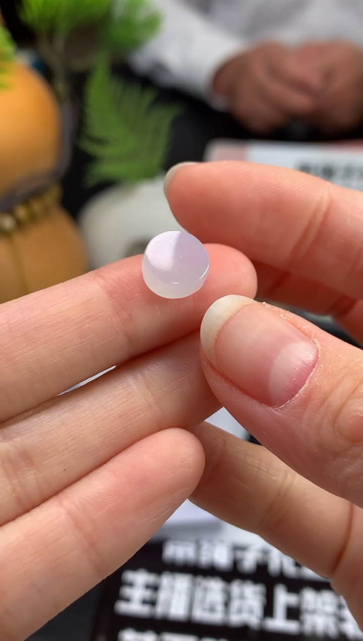 颈饰未镶嵌翡翠堕**麟---117332