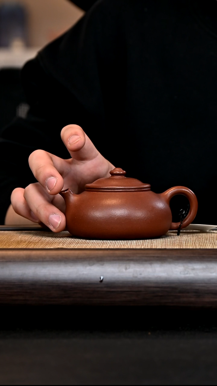 【闪购商品】紫砂茶壶XH8873 鱼趣 降坡