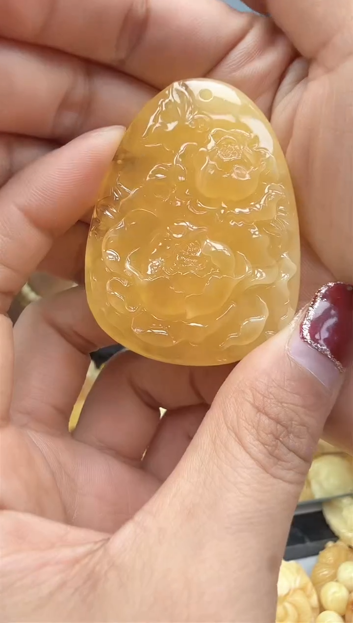 【闪购商品】琥珀裸石未镶嵌挂坠