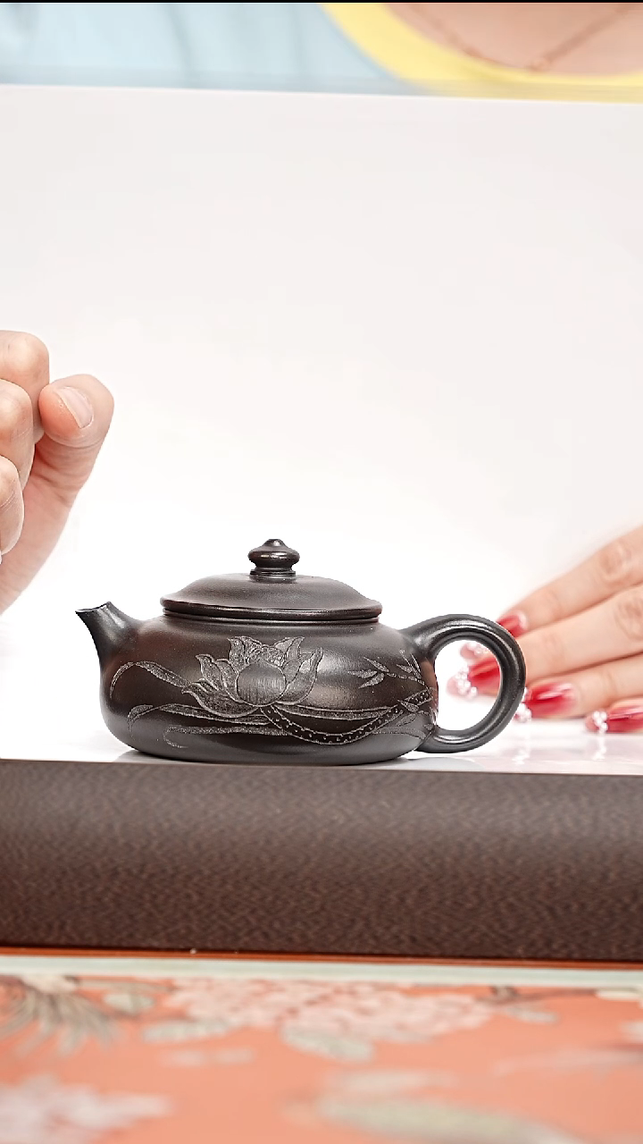 茶壶紫砂石黄刻绘寒江160cc