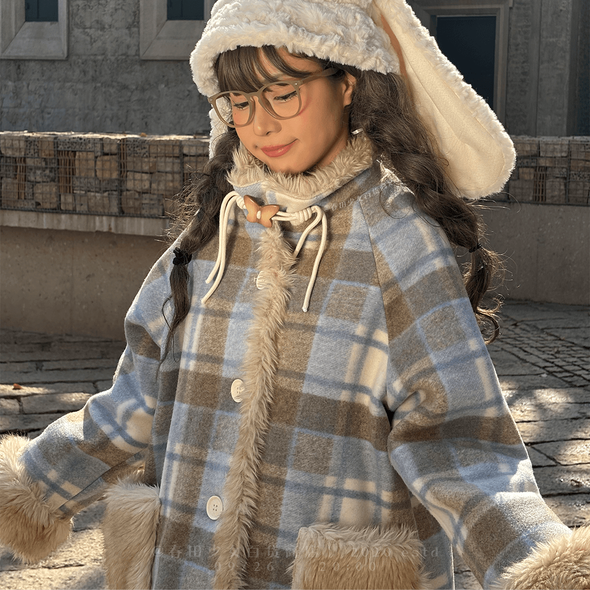 雪绒花海盐奶咖休闲冬季加厚毛领边大衣复古少女百搭保暖格子设计