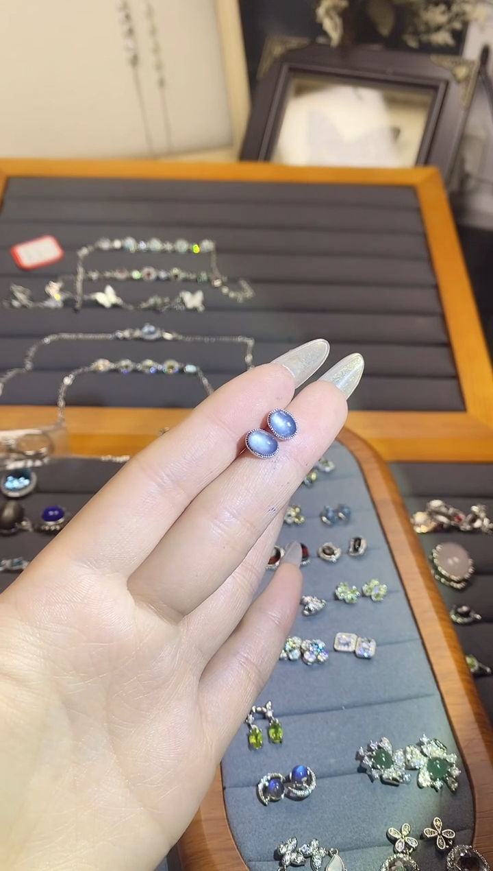 【闪购商品】水晶手链银S925镶嵌A118 