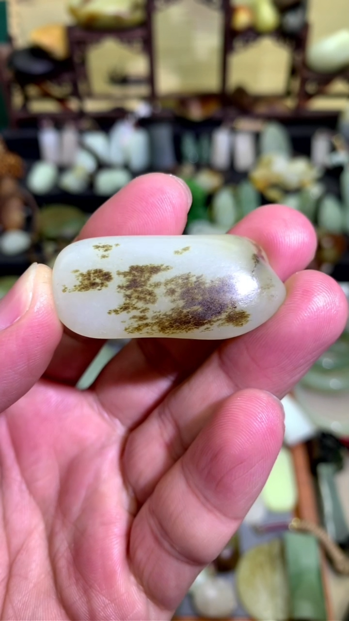 【闪购商品】和田玉颈饰未镶嵌子料象形皮墨麒麟