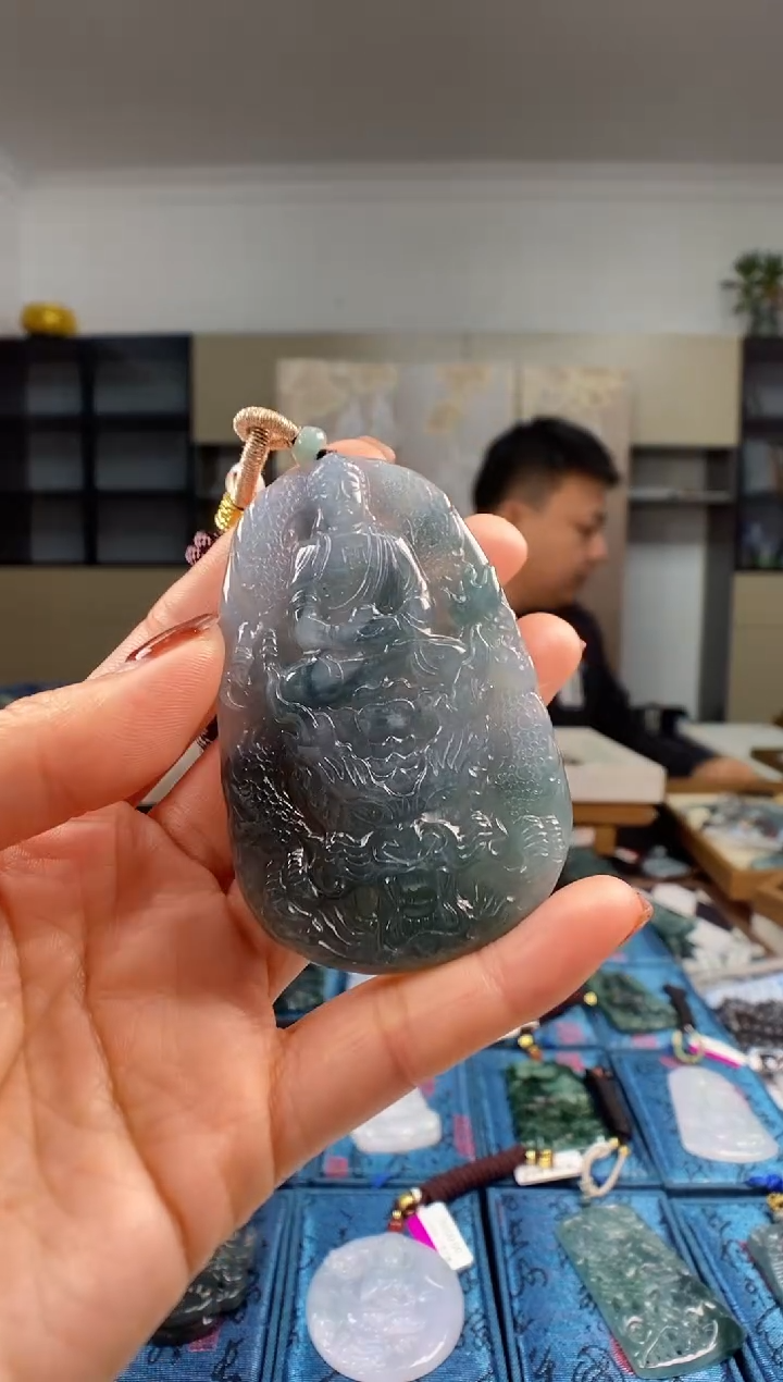 颈饰未镶嵌翡翠多样性发其一