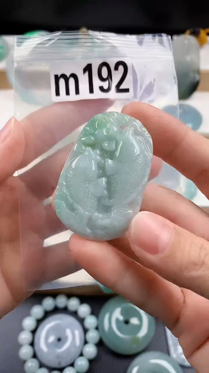 颈饰未镶嵌翡翠天然翡翠吊坠挂件