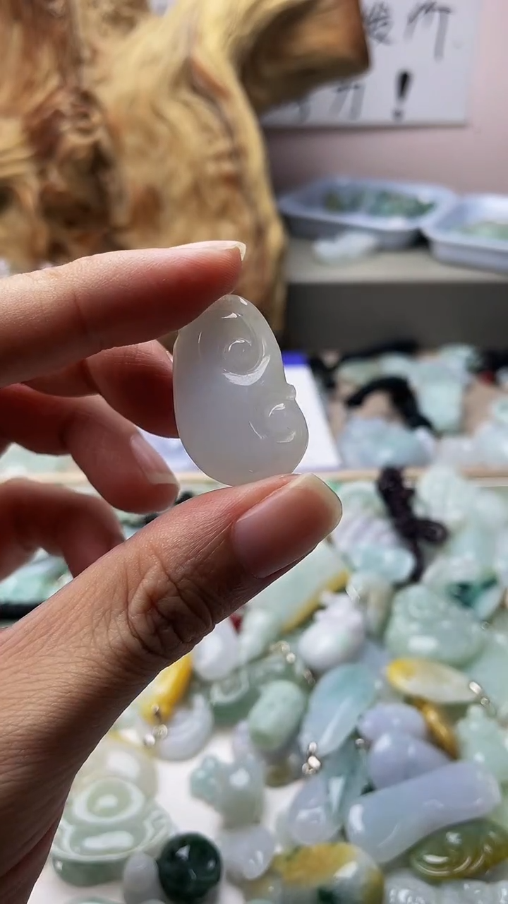 颈饰未镶嵌翡翠翡翠