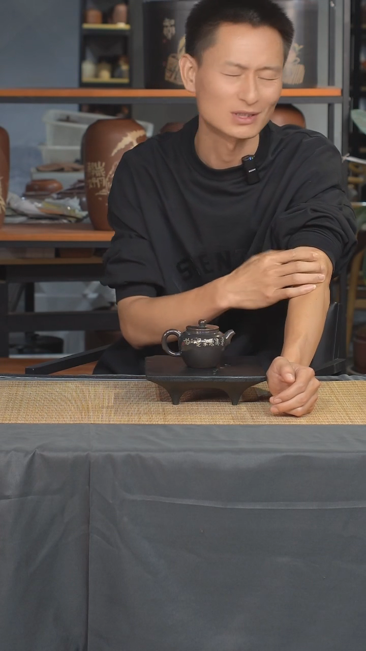  云水山涧建水紫陶精品刻填复烧水亮匏樽壶