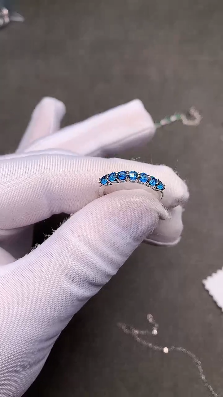 【闪购商品】海蓝宝石戒指银S925镶嵌······