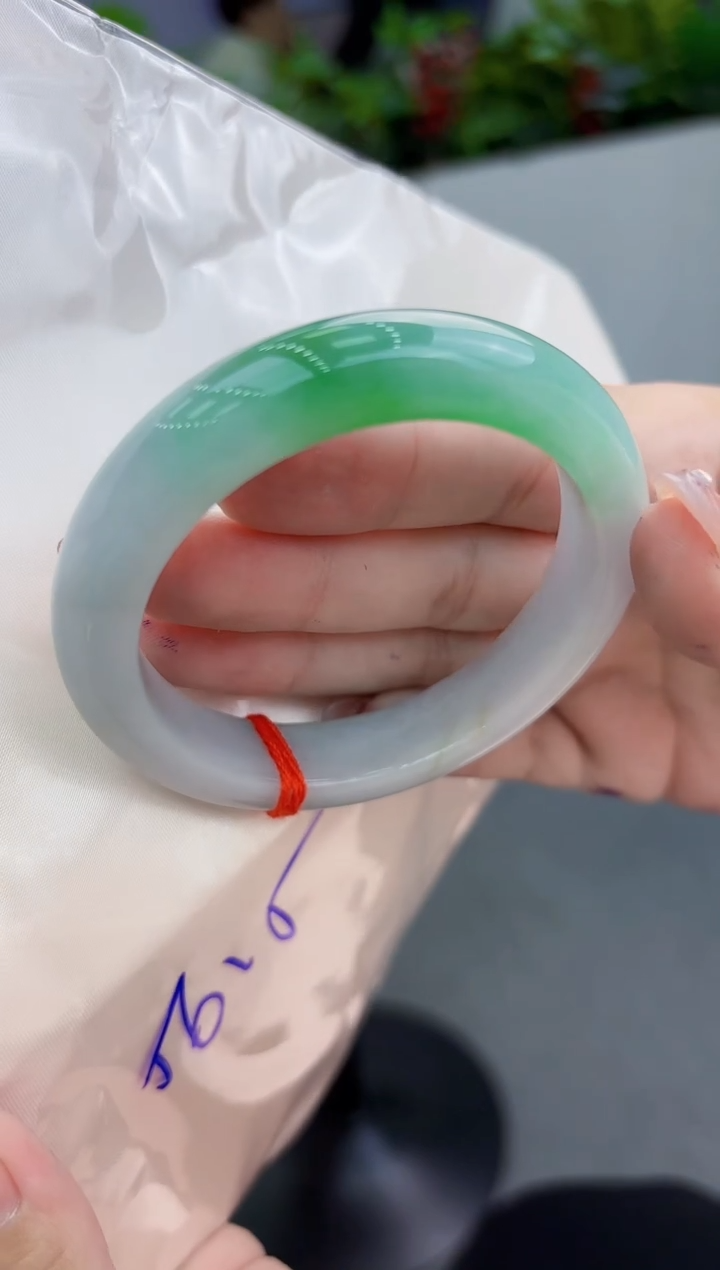 【闪购商品】翡翠手镯未镶嵌翡翠手镯