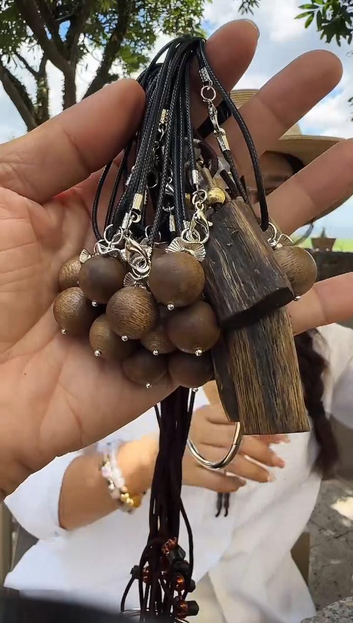 沉香碎屑沉香养香绿棋楠手牌设计款吊坠