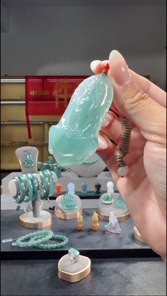 吊坠(不含链)未镶嵌翡翠观音