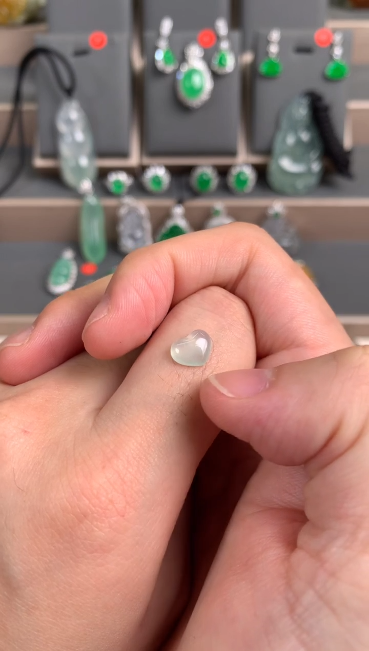 未镶嵌定制翡翠裸玉