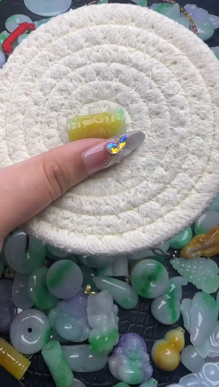 翡翠未镶嵌颈饰天然缅甸翡翠吊坠