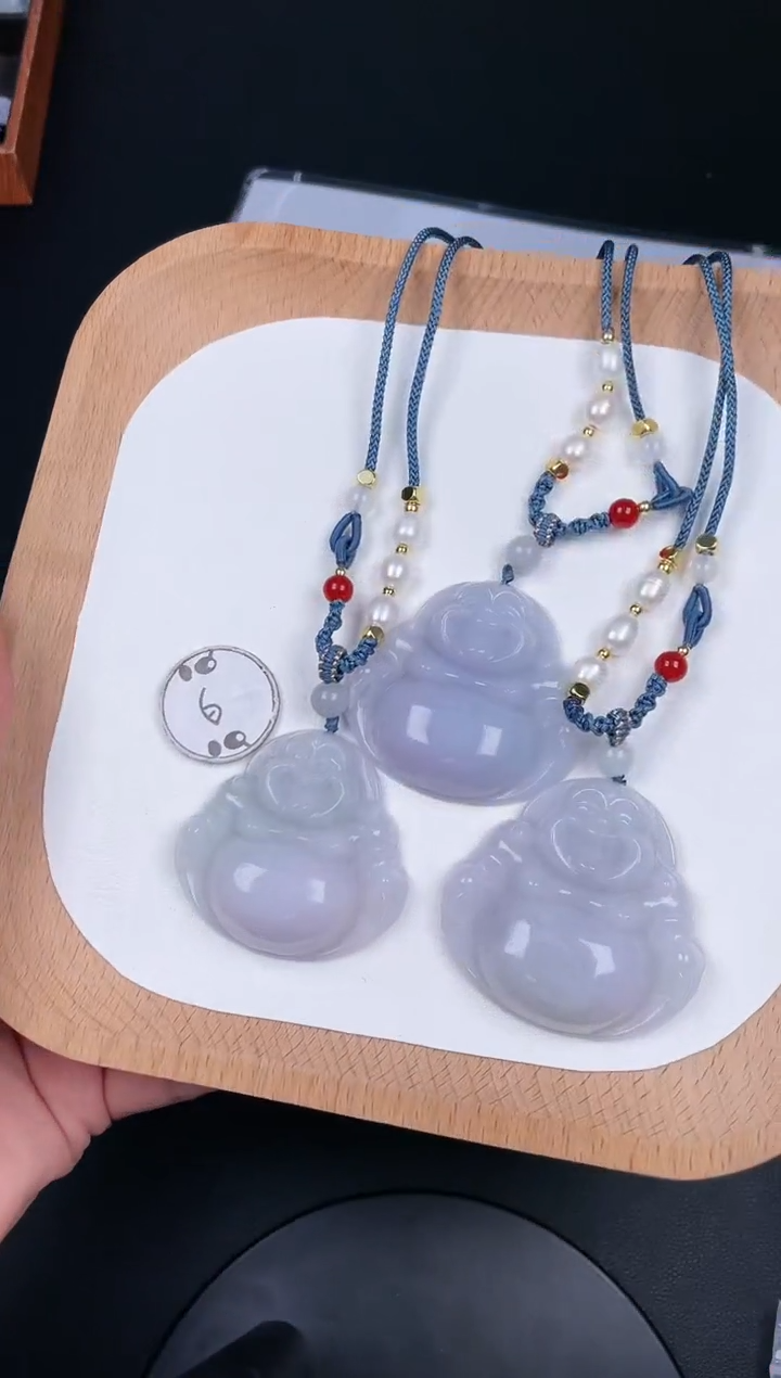 翡翠未镶嵌颈饰LA002翡翠春带彩大佛（多样性发其一）