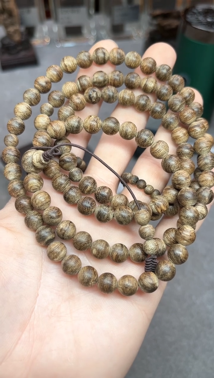 【闪购商品】沉香手串69号文莱软丝蛇纹多样性发货1条