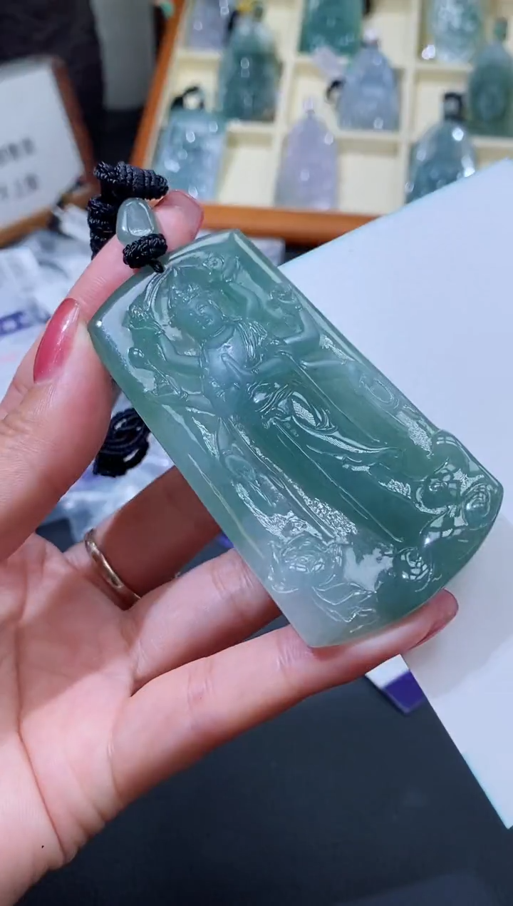翡翠未镶嵌颈饰缅甸天然翡翠