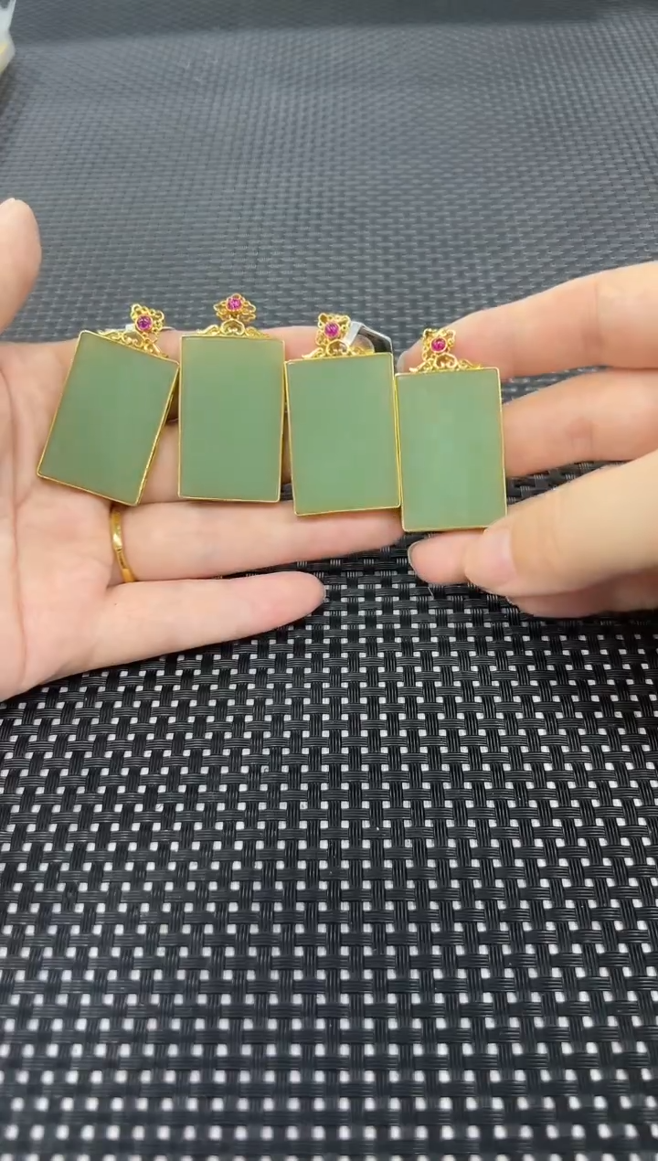 和田玉18K金镶嵌颈饰（多样性发一件）