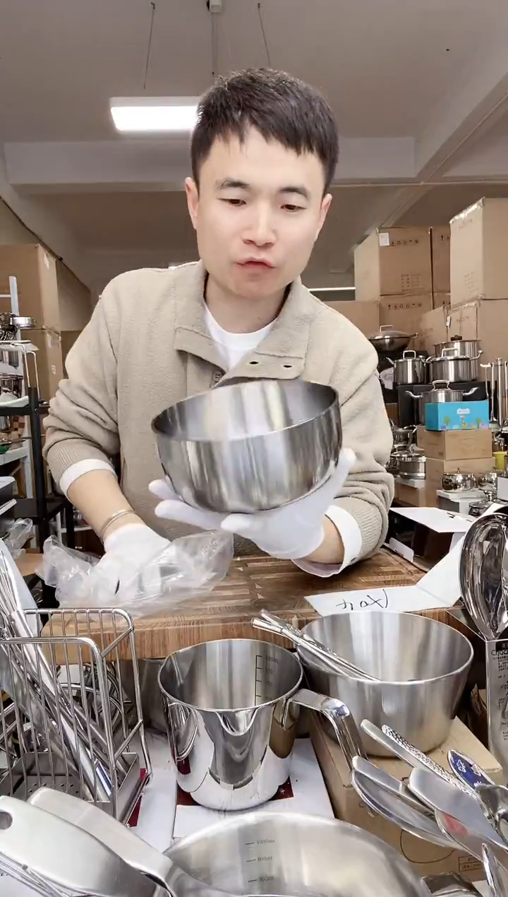 A04 微瑕小怪兽传承大碗