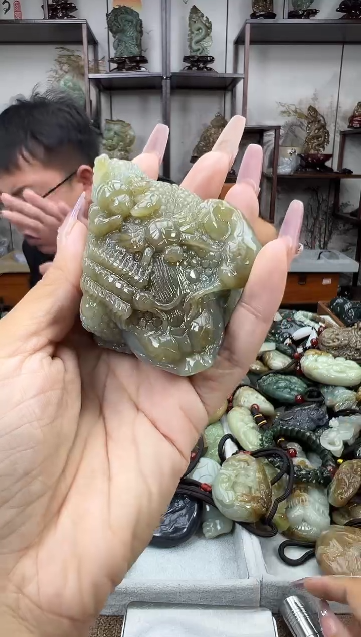 和田玉未镶嵌把件1