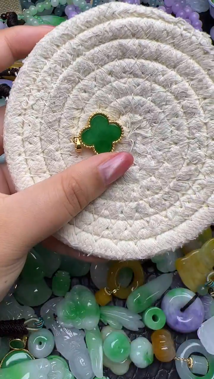 颈饰未镶嵌翡翠天然缅甸翡翠吊坠