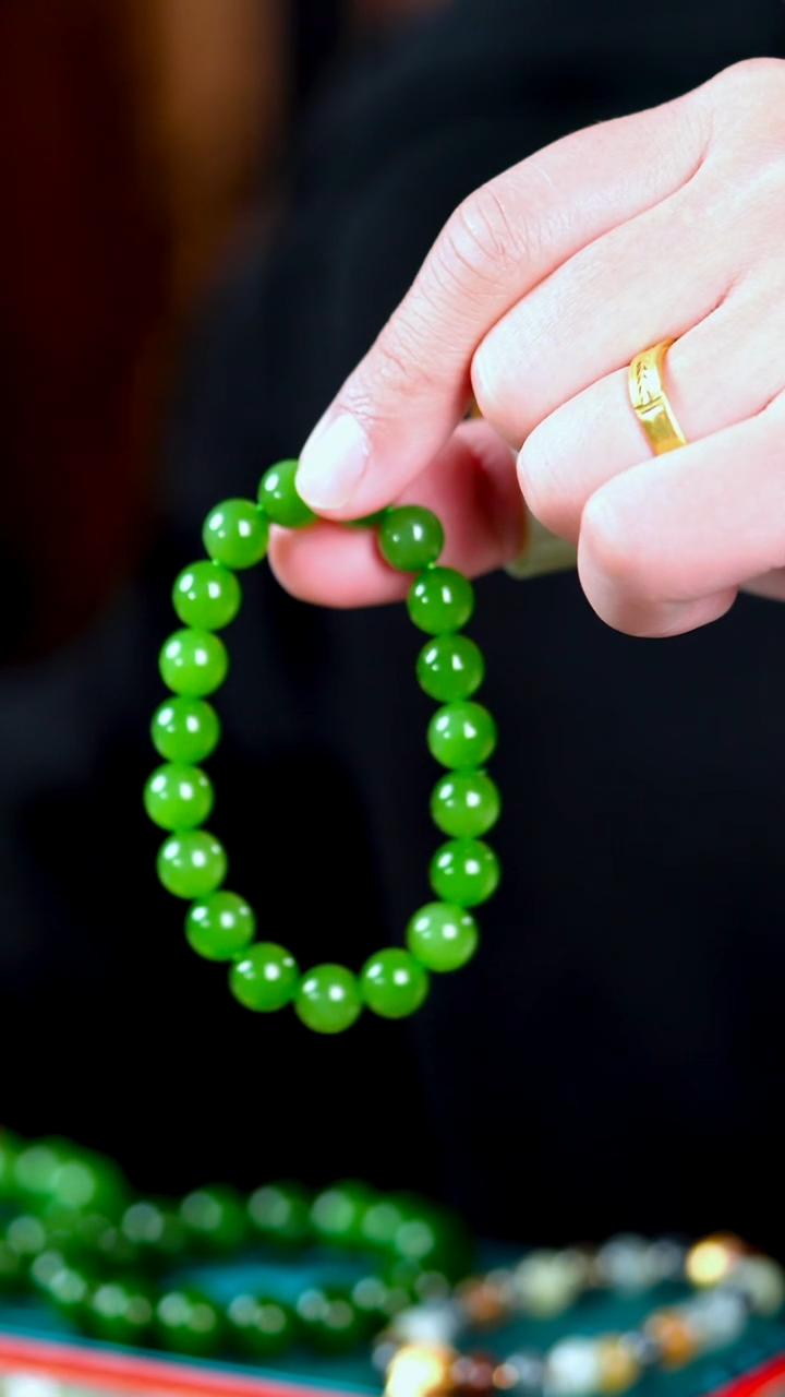 未镶嵌手串和田玉（碧玉）10mm