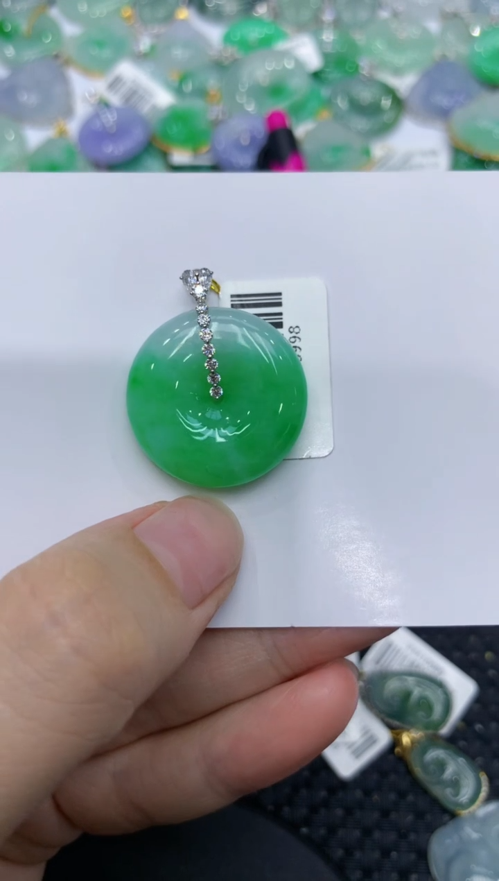 【闪购商品】翡翠颈饰18K金镶嵌11111111111