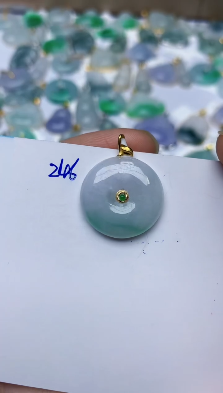 【闪购商品】翡翠颈饰18K金镶嵌天然翡翠A货