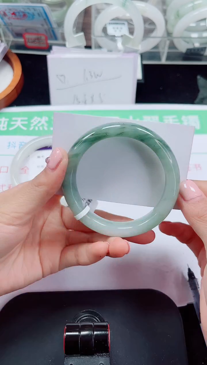 未镶嵌手镯石英质玉251-55/56