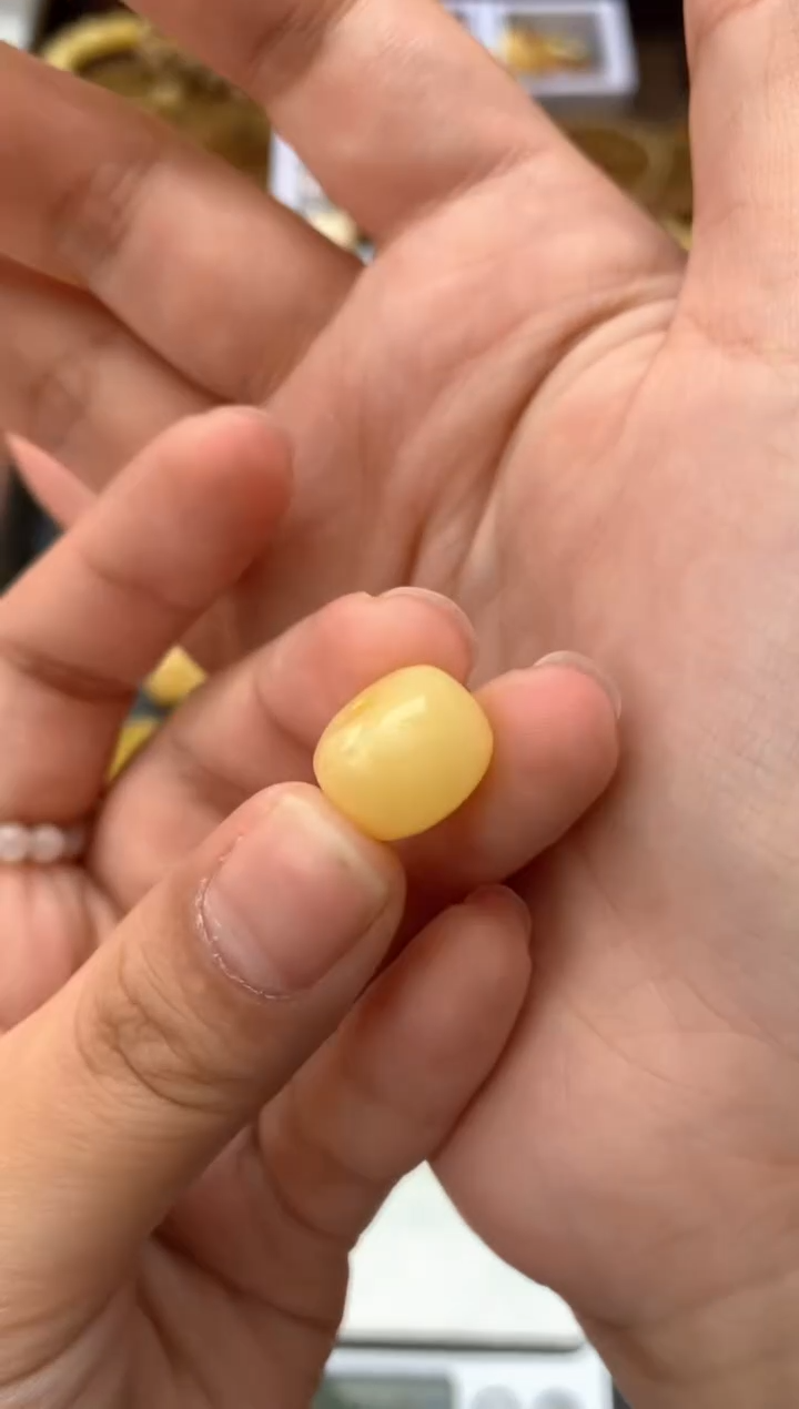 【闪购商品】琥珀珠宝奇石未镶嵌073琥珀蜜蜡小坑花粉介意勿拍