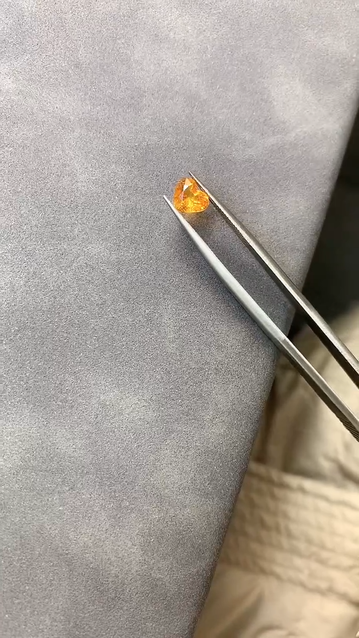【闪购商品】石榴石（芬达石）裸石未镶嵌芬达石裸石1.4ct