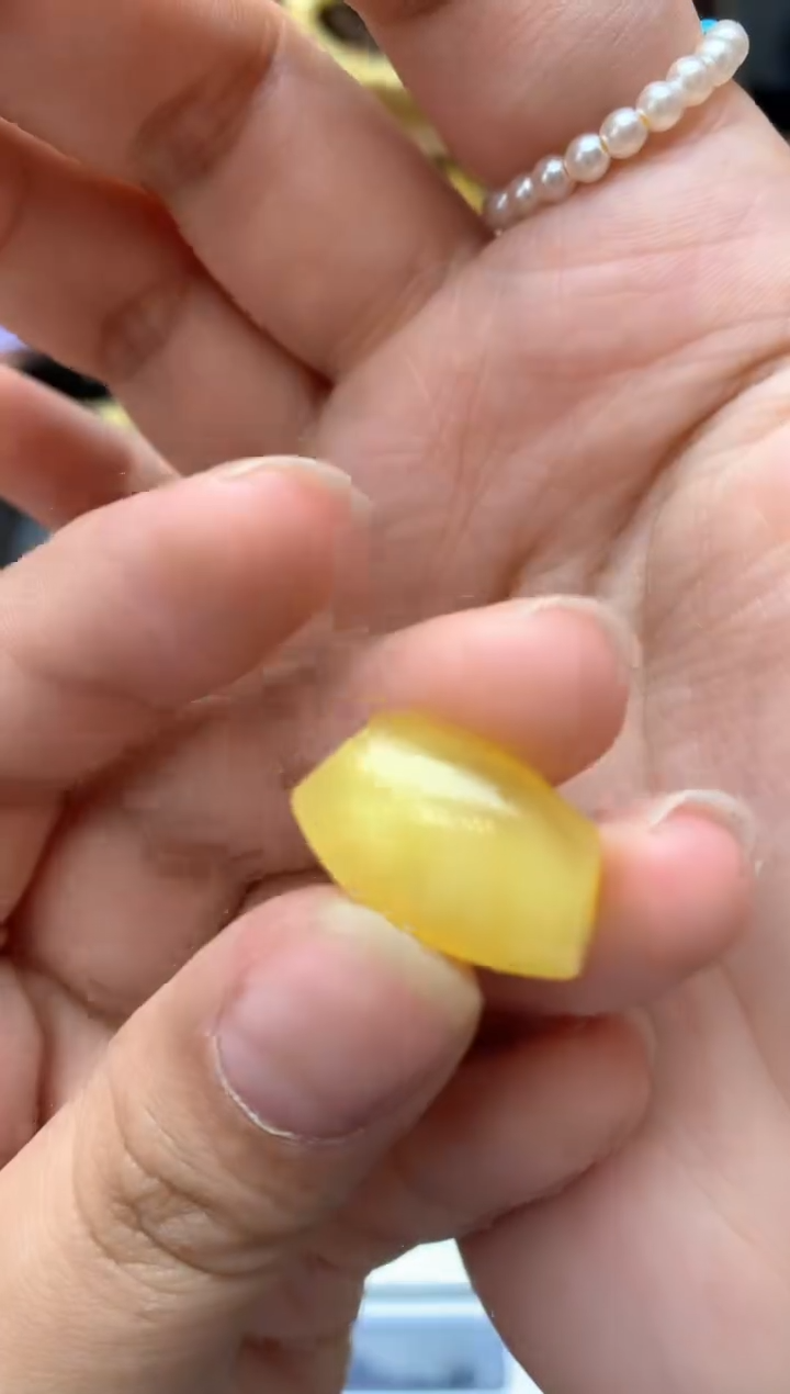 【闪购商品】琥珀珠宝奇石未镶嵌118琥珀蜜蜡花粉有纹小坑介意勿拍