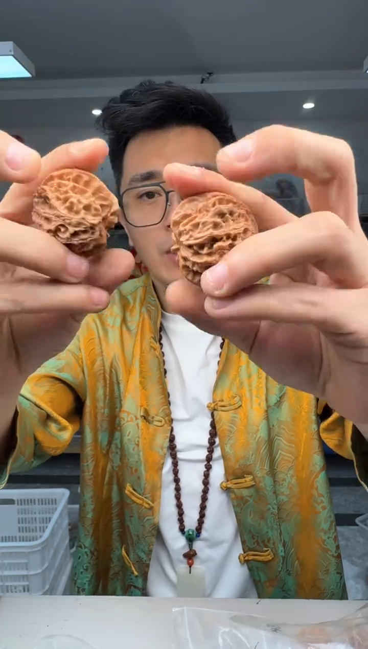 【闪购商品】文玩核桃把件38苹果园