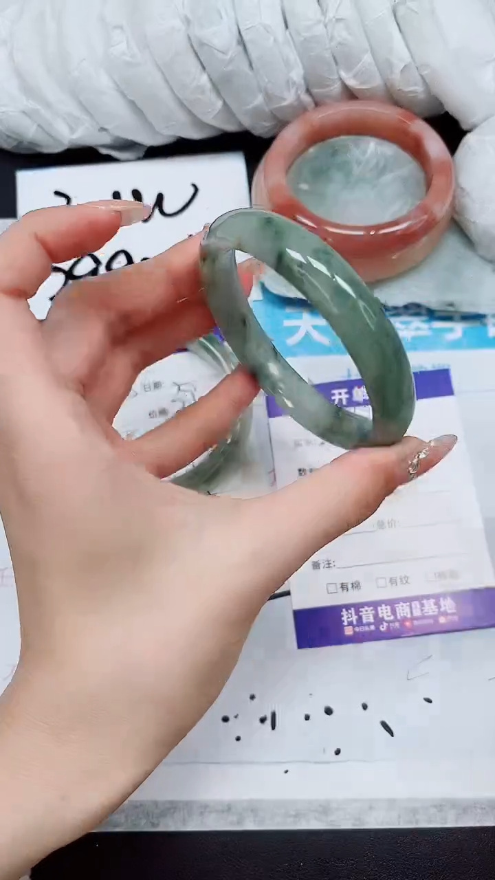 【闪购商品】石英质玉手镯未镶嵌A206-60/61