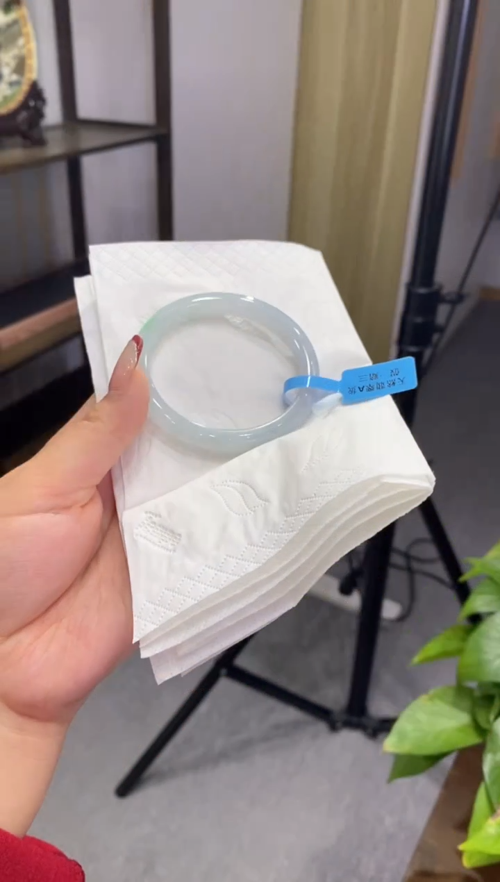 【闪购商品】翡翠手镯未镶嵌00007053