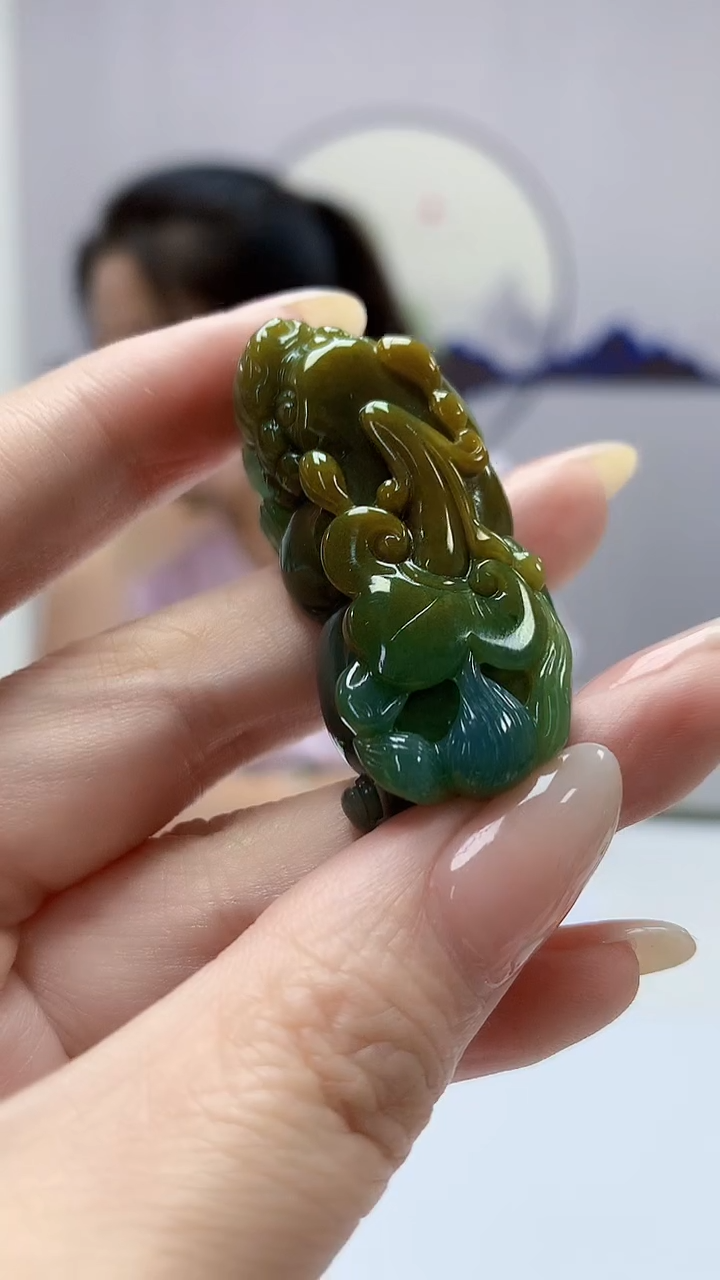 【闪购商品】定制翡翠未镶嵌4902DD-毛货挂件78